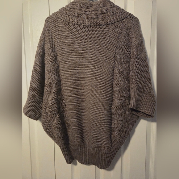 The Limited Taupe Cable Knit Shrug - Picture 5 of 5